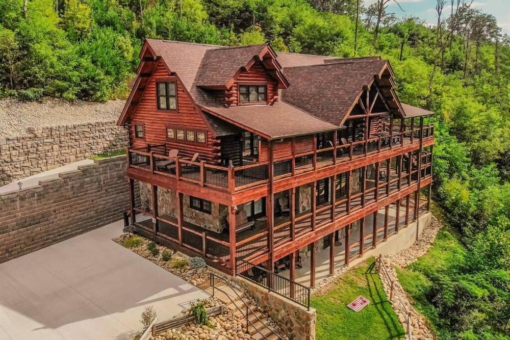 Roaring Fork Lodge